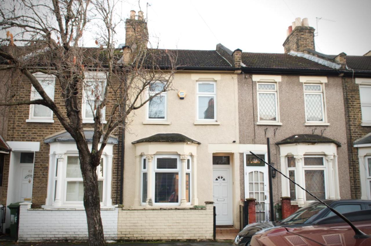 Two Bedroom House In Stratford East * Londres